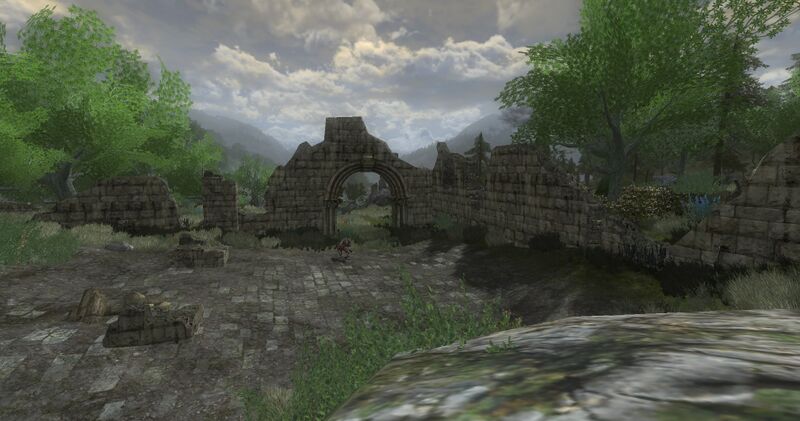 File:Avabárg ruins from the east by the door.jpg