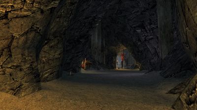 The main tunnel into Eglanúr