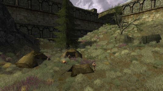 Dourhand camp beneath the ruins