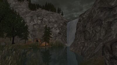 Like almost all Gondorian rivers, the Ringló pours from the White Mountains in a waterfall.