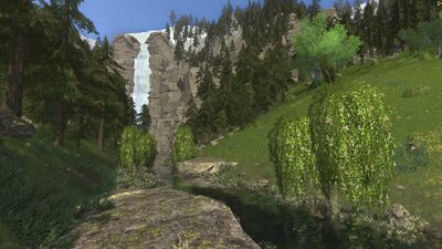 The Hathollant pours down from the White Mountains in a meltwater fall and then passes through a short narrow stretch.
