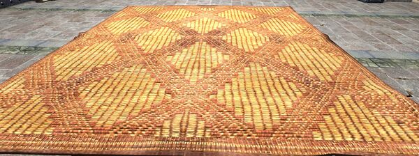 Simple Zajâni Woven Rug