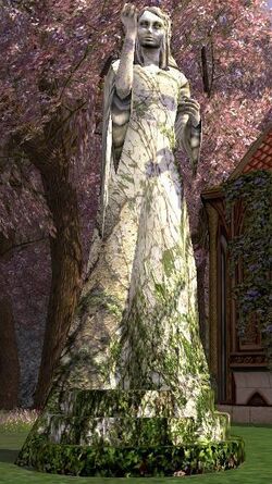 Lórien Statue