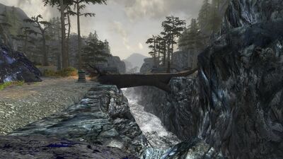 The Forest River's first crossing is a tree bridge, creating access to the Glimmerdeep from downstream.